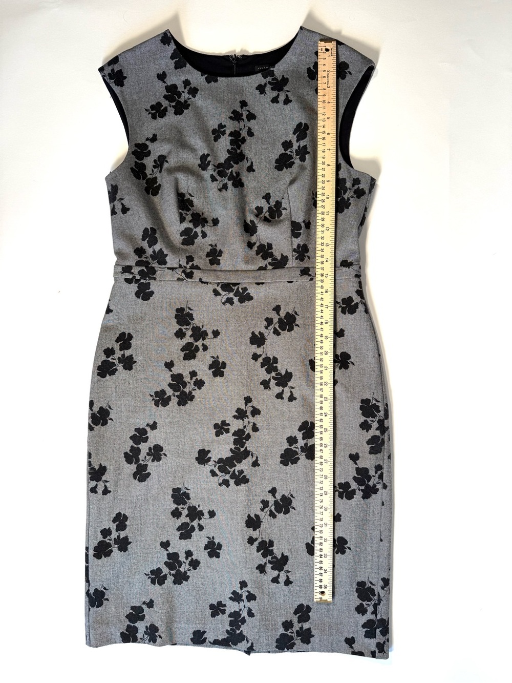 Ann Taylor Grey Black Floral Cap Sleeve Sheath Dress 10 Wedding Guest Cocktail - Picture 9 of 11